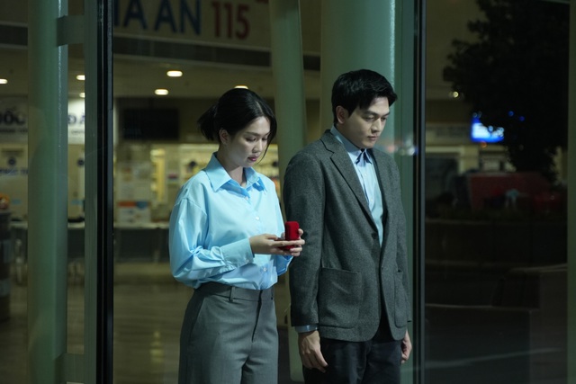 Ngọc Trinh được nam đồng nghiệp khen t&agrave;i năng, cởi mở, chuy&ecirc;n nghiệp - Ảnh 3.