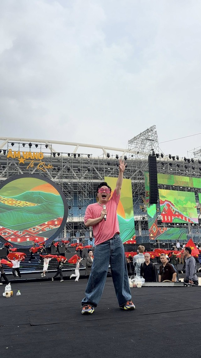 Tối nay 28/4, '&Acirc;m vang Tổ quốc' sẽ c&oacute; hơn một ngh&igrave;n c&aacute;n bộ, chiến sĩ Qu&acirc;n đội v&agrave; C&ocirc;ng an tham gia m&agrave;n thực cảnh  - Ảnh 2.