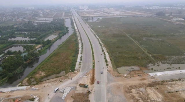 V&igrave; sao tuyến đường ven biển Thanh H&oacute;a li&ecirc;n tục lỡ hẹn? - Ảnh 1.