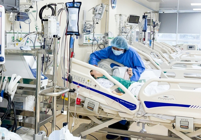 Nữ sinh 17 tuổi sốc tim nguy kịch v&igrave; vi&ecirc;m cơ tim cấp từ 1 dấu hiệu nhiều người Việt bỏ qua - Ảnh 1.