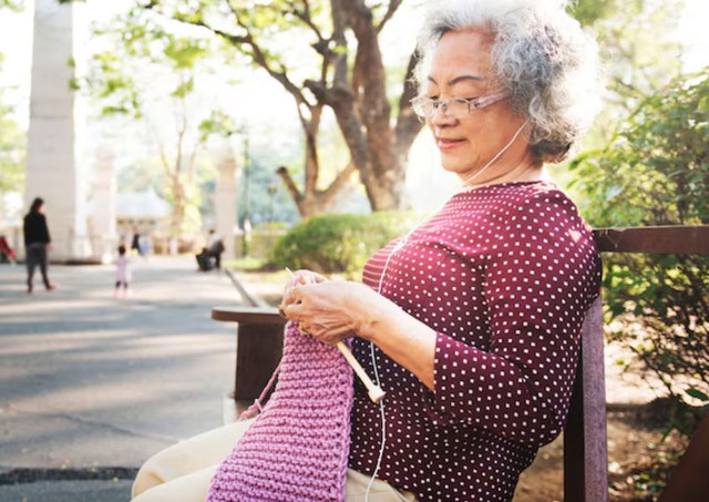 Lấy lại lương hưu của m&igrave;nh sau nhiều năm chu cấp: Con trai n&oacute;i một c&acirc;u khiến t&ocirc;i nh&igrave;n r&otilde; l&ograve;ng con - Ảnh 1.