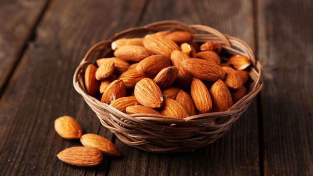 Người bệnh suy thận ăn hạnh nh&acirc;n thế n&agrave;o để tốt nhất? - Ảnh 1.