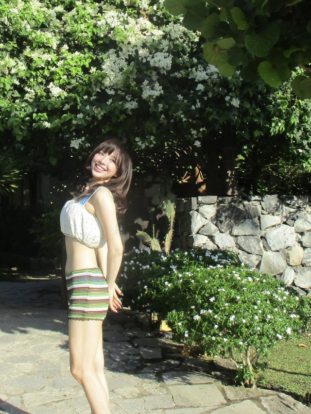 V&ograve;ng eo con kiến của nữ ca sĩ 37 tuổi vừa viral trong lễ trao giải 'L&agrave;n s&oacute;ng xanh' - Ảnh 2.