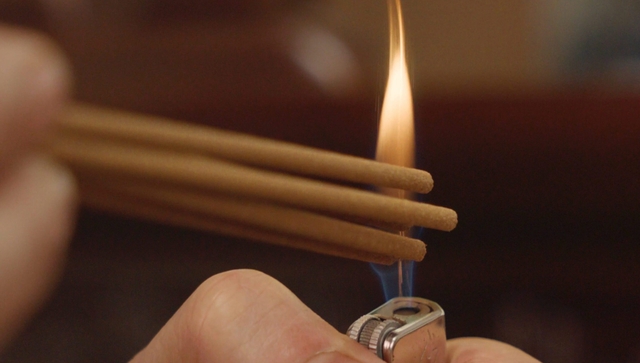 Khung giờ đẹp thắp hương Rằm th&aacute;ng 3 &acirc;m lịch 2026 để khẩn cầu phước l&agrave;nh - Ảnh 2.