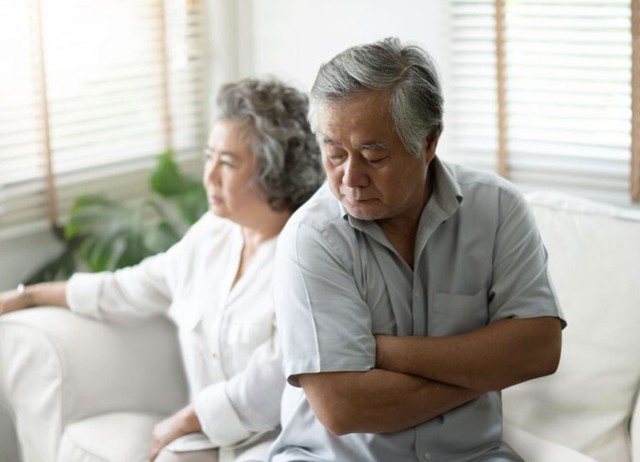 Sống gần hết đời vẫn ly h&ocirc;n: Chồng 93 tuổi n&oacute;i thẳng l&yacute; do g&acirc;y sốc - Ảnh 1.