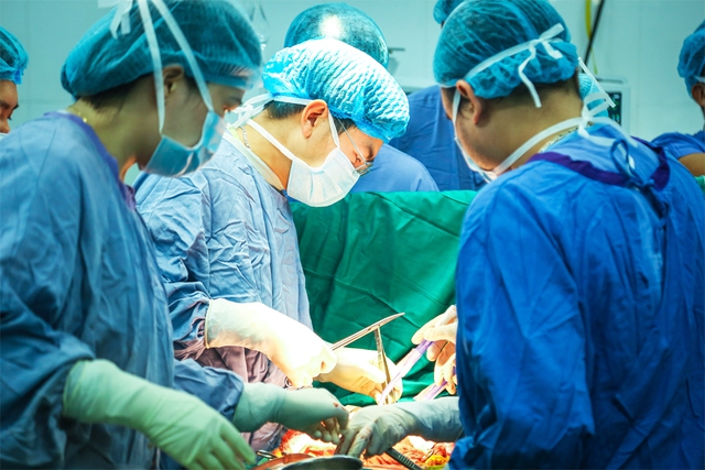 Từ ca ghép tạng domino đến hợp tác hỗ trợ chuyên môn y tế: Khi các bệnh viện cùng vì người bệnh - Ảnh 3. Từ ca ghép tạng domino đến hợp tác hỗ trợ chuyên môn y tế: Khi các bệnh viện cùng vì người bệnh - Ảnh 3.