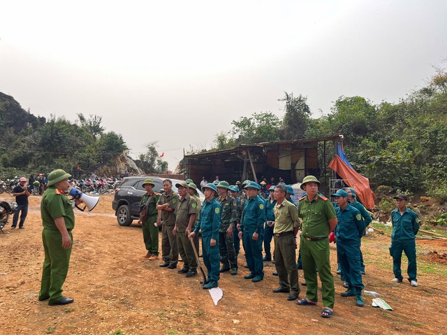 Mất t&iacute;ch trong rừng , lực lượng chức năng nỗ lực t&igrave;m kiếm anh L&ecirc; Văn Dương - Ảnh 1.