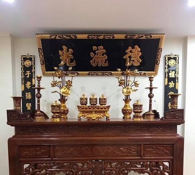 Ban thờ gia ti&ecirc;n cần c&oacute; những vật phẩm n&agrave;o? - Ảnh 2.