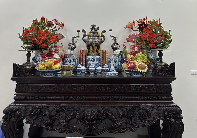 Chọn vị tr&iacute; đặt b&agrave;n thờ trong nh&agrave; kh&ocirc;ng ph&ugrave; hợp sẽ ảnh hưởng xấu đến vận kh&iacute; v&agrave; sự may mắn của cả gia đ&igrave;nh - Ảnh 2.