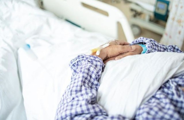 Cụ &ocirc;ng để vợ cũ thừa kế to&agrave;n bộ t&agrave;i sản, con trai phản đối dữ dội v&agrave; c&aacute;i kết kh&ocirc;ng ngờ - Ảnh 1.