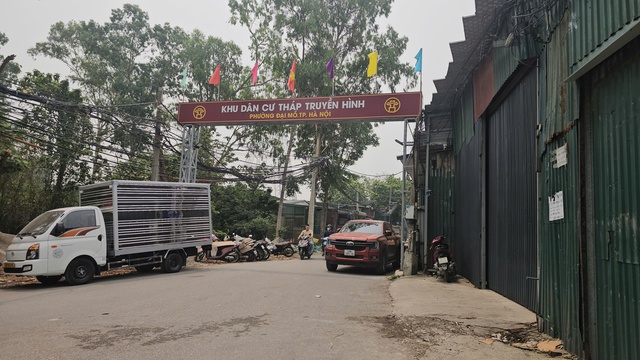 Hà Nội Lo ngại hỏa hoạn từ nhà xưởng tạm bợ ở phường Đại Mỗ 2026 - Ảnh 1. Hà Nội Lo ngại hỏa hoạn từ nhà xưởng tạm bợ ở phường Đại Mỗ 2026 - Ảnh 1.