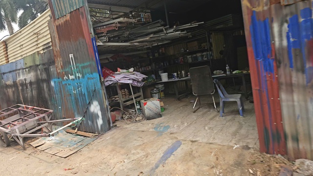 Hà Nội Lo ngại hỏa hoạn từ nhà xưởng tạm bợ ở phường Đại Mỗ 2026 - Ảnh 6. Hà Nội Lo ngại hỏa hoạn từ nhà xưởng tạm bợ ở phường Đại Mỗ 2026 - Ảnh 6.