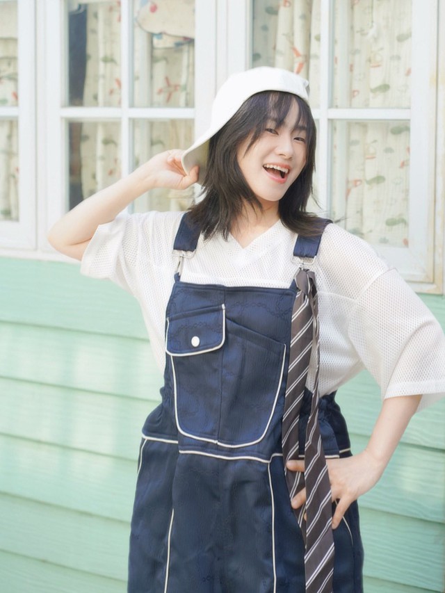 Lương B&iacute;ch Hữu ở tuổi 42: Nhan sắc trẻ trung bất ngờ v&agrave; h&agrave;nh tr&igrave;nh giữ d&aacute;ng - Ảnh 3.