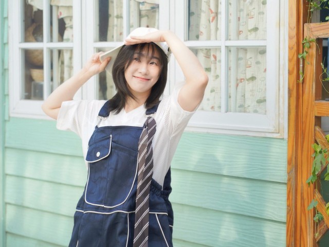 Lương B&iacute;ch Hữu ở tuổi 42: Nhan sắc trẻ trung bất ngờ v&agrave; h&agrave;nh tr&igrave;nh giữ d&aacute;ng - Ảnh 2.