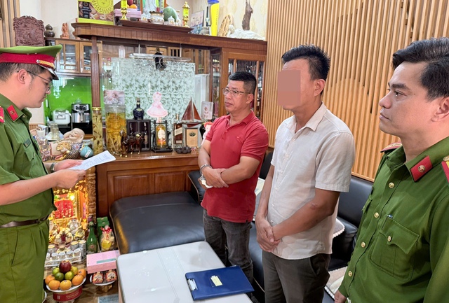 Lừa người quen g&oacute;p vốn mua đất chiếm đoạt 2,7 tỷ đồng ti&ecirc;u x&agrave;i - Ảnh 1.