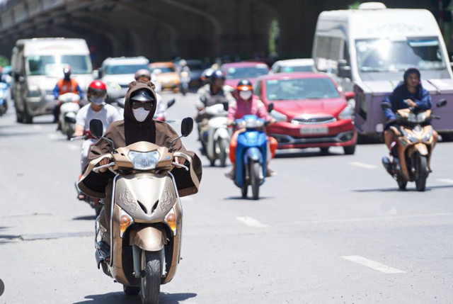 Tin sáng 8/4: Thời điểm chấm dứt nắng nóng gay gắt ở miền Bắc; Bắt đầu miễn nhiều loại phí giao thông - Ảnh 1. Tin sáng 8/4: Thời điểm chấm dứt nắng nóng gay gắt ở miền Bắc; Bắt đầu miễn nhiều loại phí giao thông - Ảnh 1.