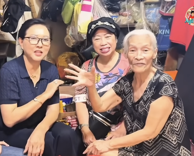 Nữ nghệ sĩ cải lương cả đời gắn với mũ mão sân khấu, tuổi xế chiều tiết lộ khiến nhiều người bất ngờ - Ảnh 3. Nữ nghệ sĩ cải lương cả đời gắn với mũ mão sân khấu, tuổi xế chiều tiết lộ khiến nhiều người bất ngờ - Ảnh 3.