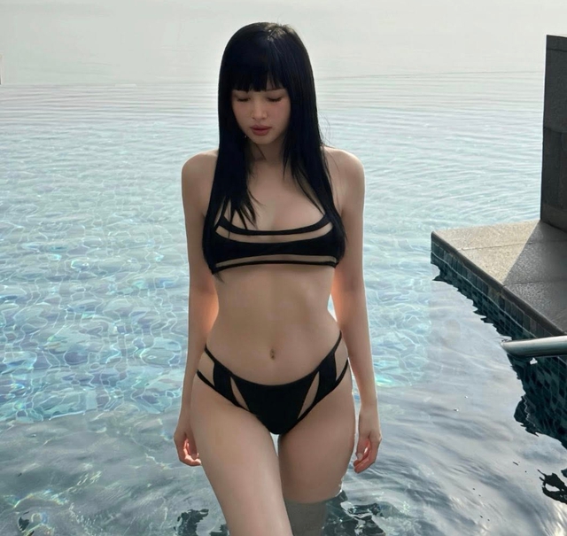 Hotgirl T&acirc;m T&iacute;t g&acirc;y ngỡ ng&agrave;ng bởi vẻ đẹp 'n&oacute;ng bỏng' ở tuổi 36 - Ảnh 1.