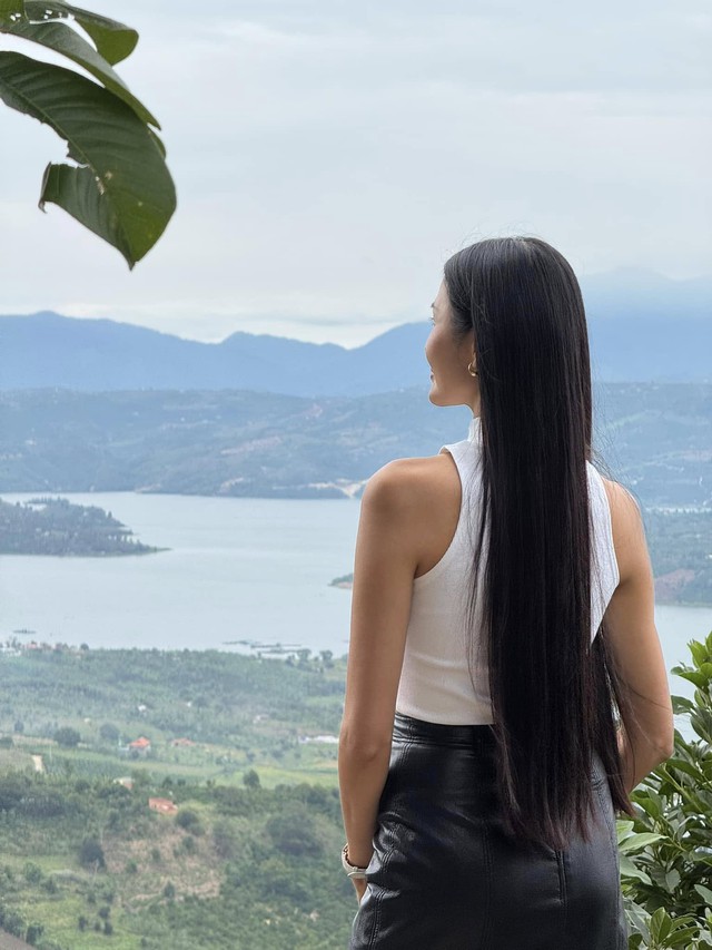 &Aacute; hậu Ho&agrave;ng Th&ugrave;y vừa đăng k&yacute; casting Victoria's Secret c&oacute; sắc v&oacute;c ra sao? - Ảnh 5.