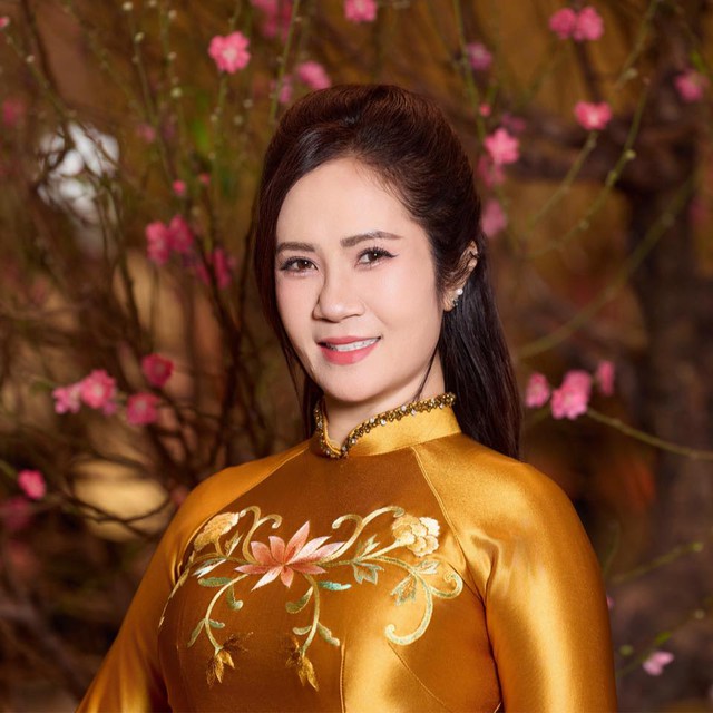 Các con nhà NSƯT Nguyệt Hằng - Anh Tuấn không theo nghề bố mẹ - Ảnh 4. Các con nhà NSƯT Nguyệt Hằng - Anh Tuấn không theo nghề bố mẹ - Ảnh 4.