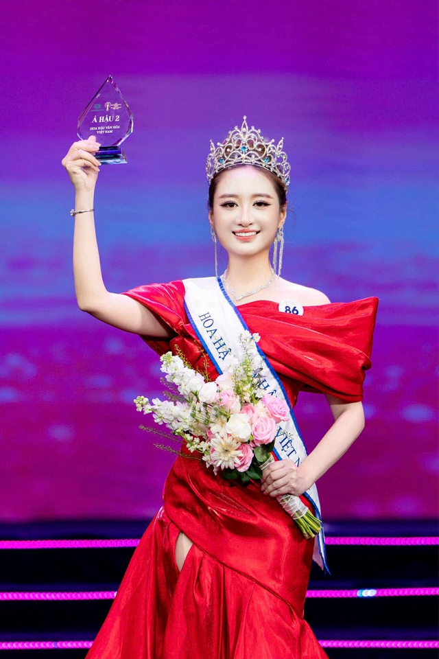 Ch&acirc;n dung Hải V&acirc;n - &Aacute; hậu văn h&oacute;a Việt Nam 2026 với khả năng 3 ngọai ngữ - Ảnh 2.