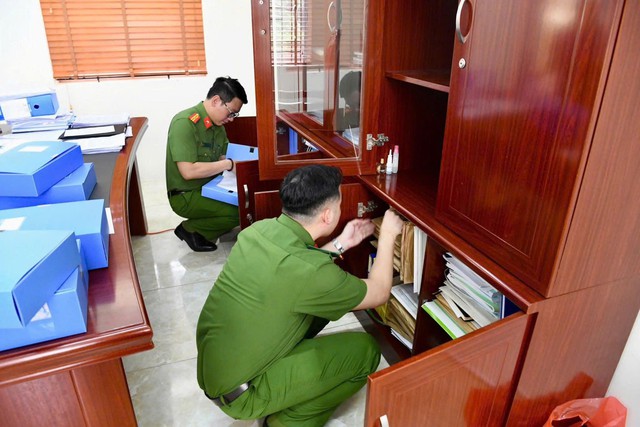 Bắt tạm giam 4 c&aacute;n bộ Ph&uacute; Thọ Trục lợi từ suất ăn của người yếu thế - Ảnh 5.