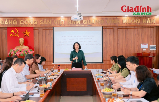 Ph&oacute; Chủ tịch UBND Th&agrave;nh phố khảo s&aacute;t an to&agrave;n vệ sinh thực phẩm tại trường Tiểu học Đo&agrave;n Khu&ecirc; - Ảnh 5.