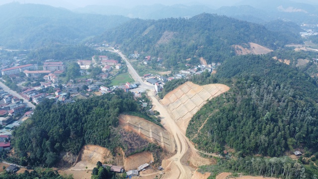 Toàn cảnh tuyến cao tốc hơn 5.700 tỷ đồng xuyên núi rừng Thái Nguyên - Ảnh 1. Toàn cảnh tuyến cao tốc hơn 5.700 tỷ đồng xuyên núi rừng Thái Nguyên - Ảnh 1.