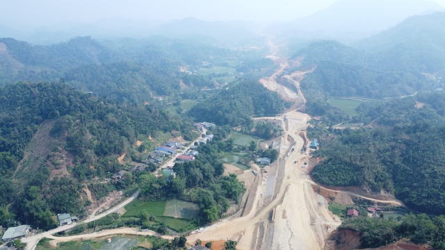 Toàn cảnh tuyến cao tốc hơn 5.700 tỷ đồng xuyên núi rừng Thái Nguyên - Ảnh 13. Toàn cảnh tuyến cao tốc hơn 5.700 tỷ đồng xuyên núi rừng Thái Nguyên - Ảnh 13.