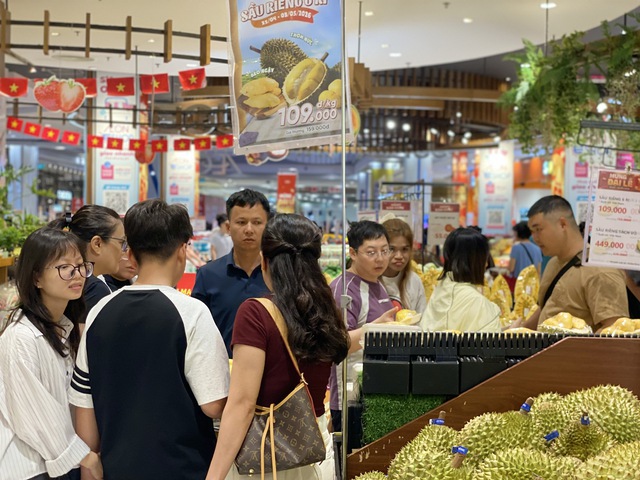H&agrave;ng ăn, qu&aacute;n nước chật k&iacute;n kh&aacute;ch xếp h&agrave;ng dịp nghỉ lễ 30/4 &ndash; 1/5/2026 - Ảnh 12.