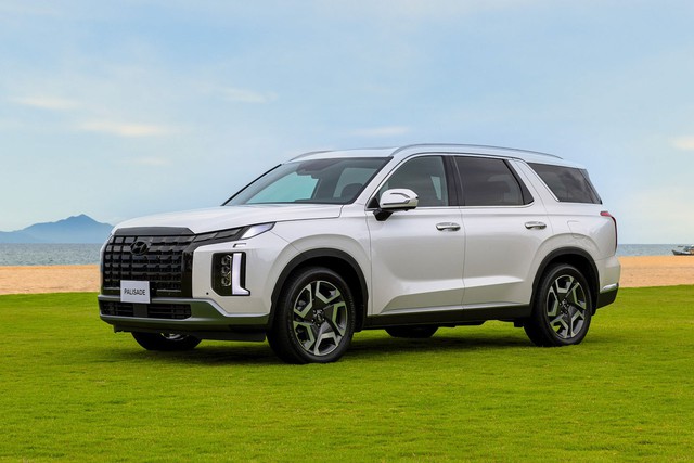 SUV 7 chỗ hạng sang gi&aacute; từ 1 , 4 tỷ đồng: Lựa chọn tuyệt vời 2026 - Ảnh 4.