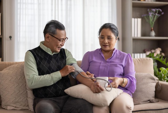 Nhiều người tuổi trung ni&ecirc;n sống chung rồi vẫn c&ocirc; đơn: Thiếu đ&uacute;ng 1 điều n&agrave;y - Ảnh 3.