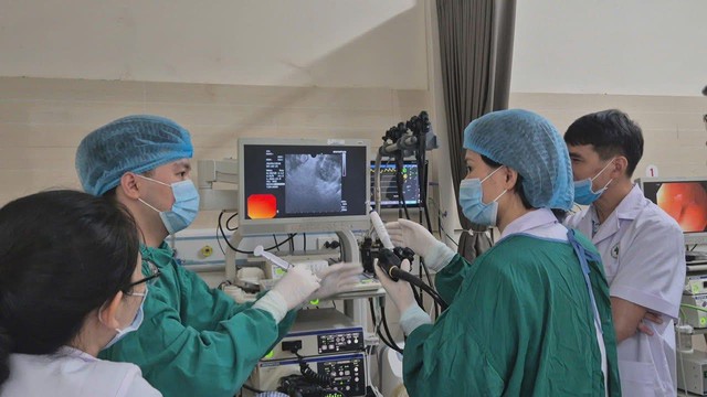 Người đ&agrave;n &ocirc;ng 30 tuổi bất ngờ ph&aacute;t hiện ung thư tụy từ dấu hiệu nhiều người Việt mắc phải - Ảnh 1.