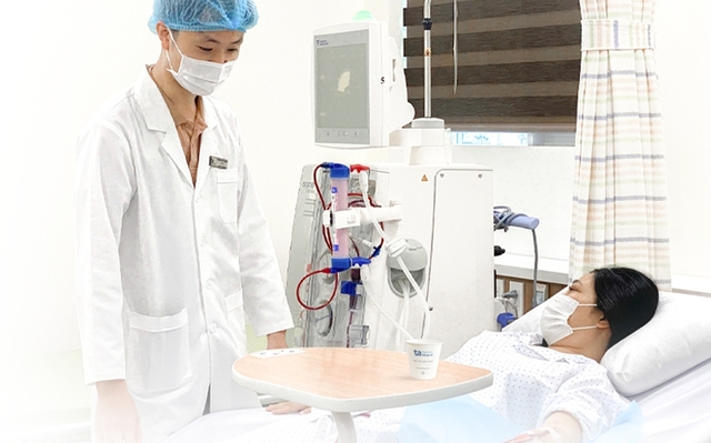 Người phụ nữ 50 tuổi suy thận phải lọc m&aacute;u suốt đời, thừa nhận 1 sai lầm nhiều người Việt mắc phải - Ảnh 1.
