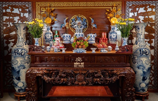 Sơ đồ b&agrave;i tr&iacute; b&agrave;n thờ gia ti&ecirc;n chuẩn phong thủy: Đặt đ&uacute;ng th&igrave; t&agrave;i lộc tới, đặt sai dễ phạm đại kỵ. - Ảnh 3.