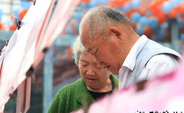 Tôi từng nghĩ nghỉ hưu sống cùng con cháu là hạnh phúc, cho đến ngày phải bán nhà về ở cùng con trai - Ảnh 1. Tôi từng nghĩ nghỉ hưu sống cùng con cháu là hạnh phúc, cho đến ngày phải bán nhà về ở cùng con trai - Ảnh 1.