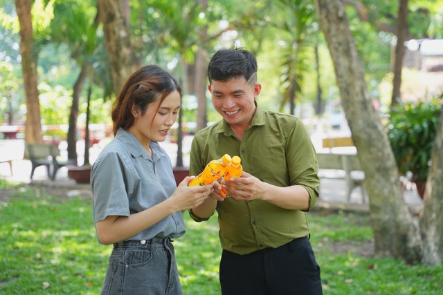 Sau khi giải kh&aacute;t, nhiều người n&aacute;n lại để x&eacute; nh&atilde;n: Điều g&igrave; khiến th&oacute;i quen n&agrave;y lan rộng trong m&ugrave;a h&egrave;? - Ảnh 2.