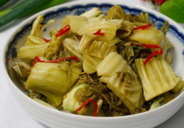 Đau mắt đỏ ki&ecirc;ng ăn g&igrave; để nhanh khỏi? - Ảnh 3.