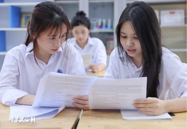 TPHCM: Giảm &aacute;p lực thi tuyển v&agrave;o lớp 10 c&ocirc;ng lập - Ảnh 1.
