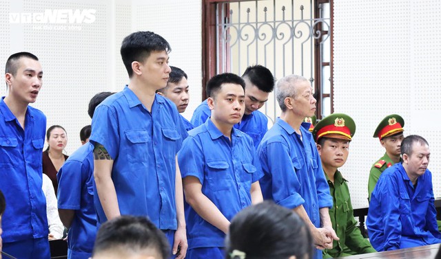 Tr&ugrave;m ma t&uacute;y B&ugrave;i Đ&igrave;nh Kh&aacute;nh đối diện mức &aacute;n tử h&igrave;nh - Ảnh 2.