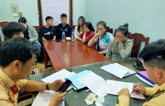Hệ lụy mạng xã hội ảo đến cái kết đắng với những thanh, thiếu niên - Ảnh 2. Hệ lụy mạng xã hội ảo đến cái kết đắng với những thanh, thiếu niên - Ảnh 2.