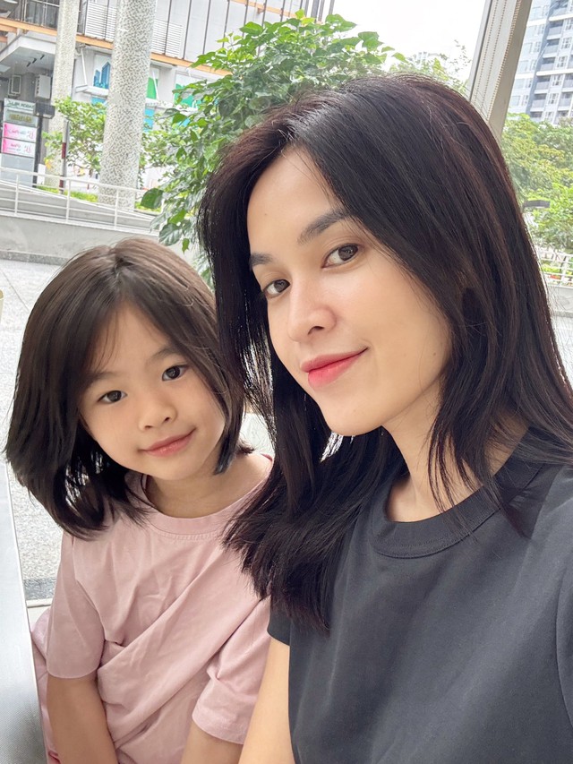 Hòa Minzy tiết lộ chồng quân nhân và Những khoảnh khắc đáng nhớ trong cuộc sống - Ảnh 6. Hòa Minzy tiết lộ chồng quân nhân và Những khoảnh khắc đáng nhớ trong cuộc sống - Ảnh 6.