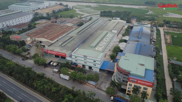H&agrave; Nội: Kh&oacute;i trắng cuồn cuộn thải ra m&ocirc;i trường từ khu vực Nh&agrave; m&aacute;y Sunhouse, người d&acirc;n lo ngại &ocirc; nhiễm, ảng hưởng sức khỏe - Ảnh 2.