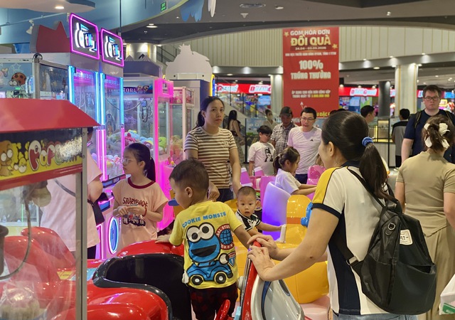 Khu vui chơi giải tr&iacute;, rạp chiếu phim tất bật đ&oacute;n kh&aacute;ch những ng&agrave;y đầu th&aacute;ng 5/2026 - Ảnh 4.