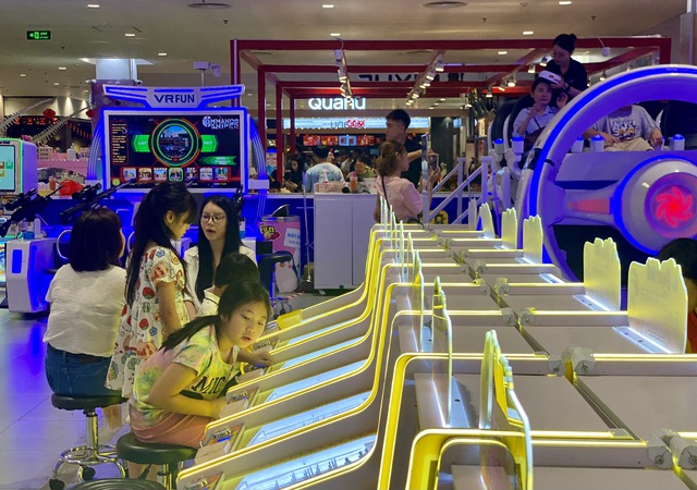 Khu vui chơi giải tr&iacute;, rạp chiếu phim tất bật đ&oacute;n kh&aacute;ch những ng&agrave;y đầu th&aacute;ng 5/2026 - Ảnh 14.