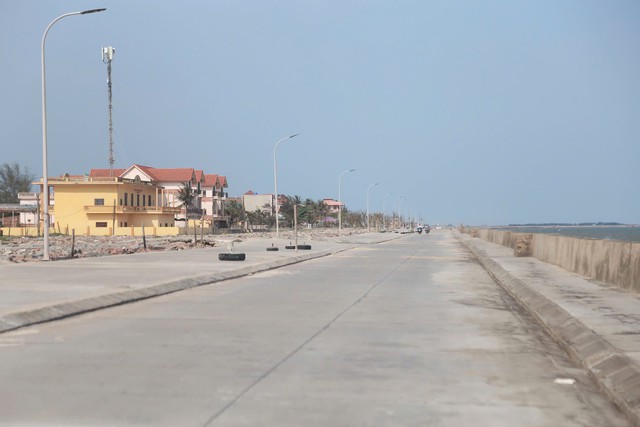 Hai số phận tr&aacute;i ngược của du lịch biển Ninh B&igrave;nh năm 2026 - Ảnh 12.