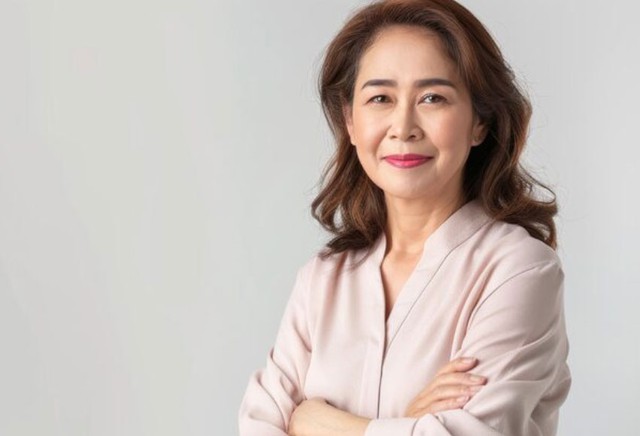 Quay lại làm việc sau nghỉ hưu, nữ trưởng phòng chết lặng khi nghe đồng nghiệp nói sau lưng - Ảnh 1. Quay lại làm việc sau nghỉ hưu, nữ trưởng phòng chết lặng khi nghe đồng nghiệp nói sau lưng - Ảnh 1.