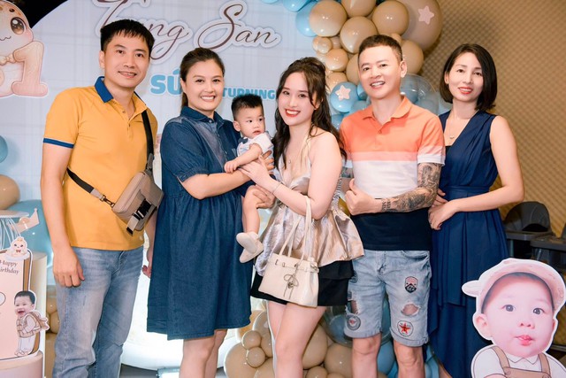 Nữ NSƯT Hoa thúy và mối quan hệ văn minh với vợ cũ Tùng Dương - Ảnh 1. Nữ NSƯT Hoa thúy và mối quan hệ văn minh với vợ cũ Tùng Dương - Ảnh 1.