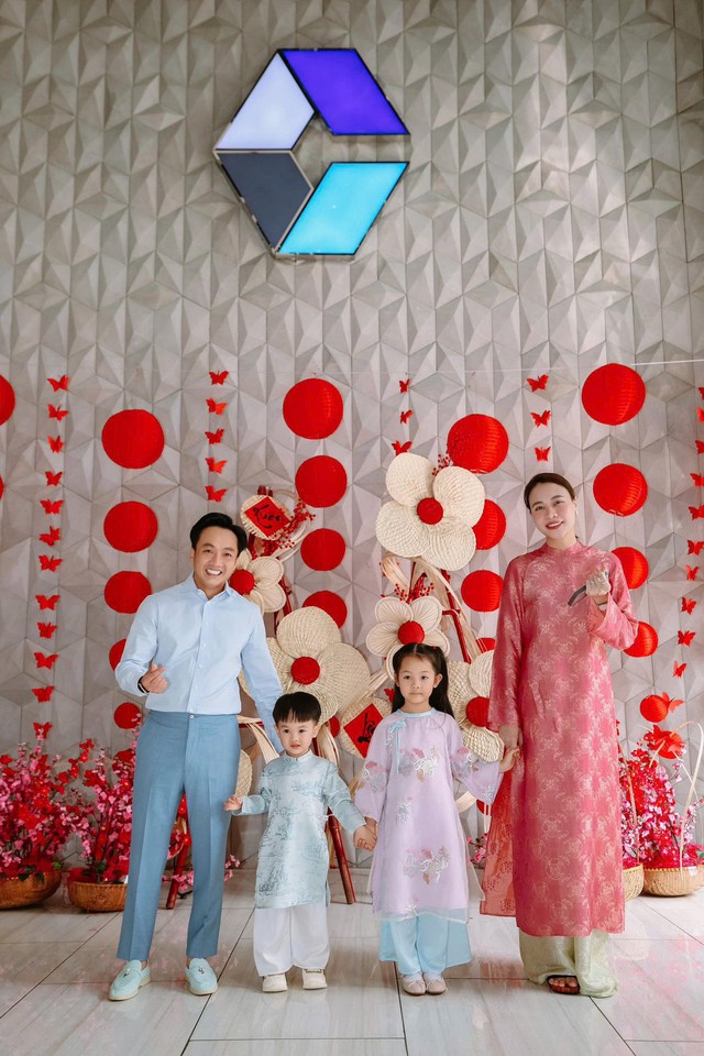 Cường Đ&ocirc; la t&igrave;nh tứ b&ecirc;n Đ&agrave;m Thu Trang, ở nh&agrave; phụ vợ chăm con rất kh&eacute;o - Ảnh 9.