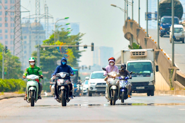 Đ&acirc;y l&agrave; nguy&ecirc;n nh&acirc;n khiến thời tiết H&agrave; Nội v&agrave; Bắc Bộ nắng n&oacute;ng k&eacute;o d&agrave;i trong nhiều ng&agrave;y tới - Ảnh 4.